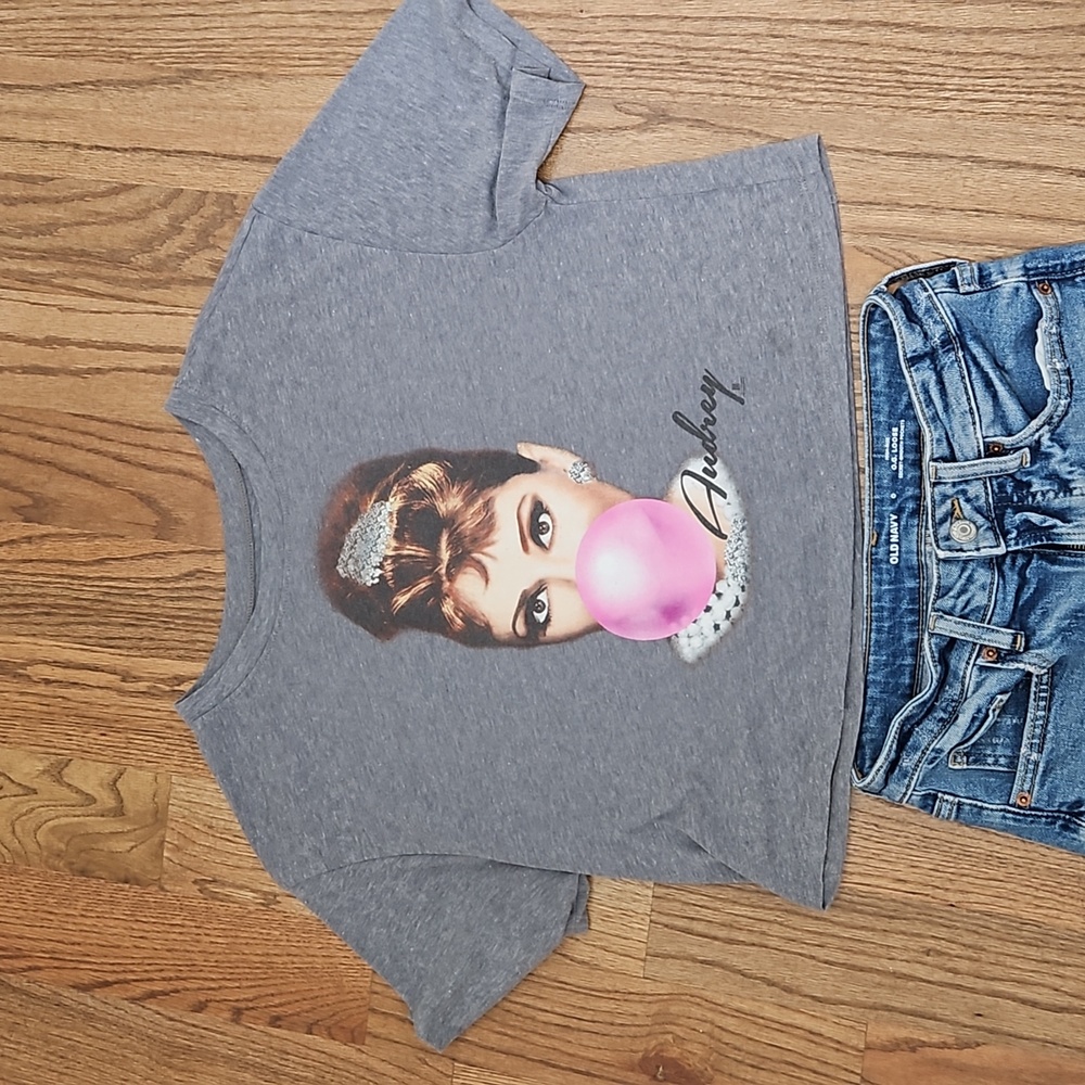 Aubrey Hepburn Crop Tee size M